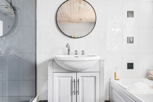 Bathroom- click for photo gallery